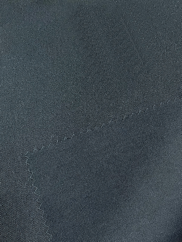 TR SUITING AH-62722 72%T+28%R Feidhmíonn sé níos fearr ná snáithíní nádúrtha agus sintéiseacha eile